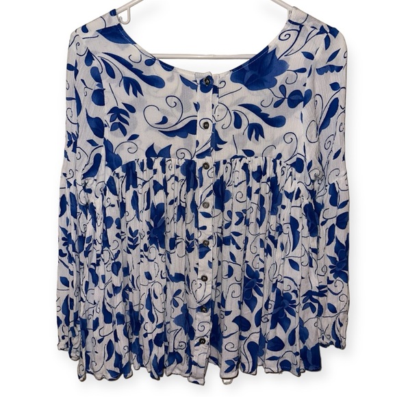 EUC Altar’d State Flowy Blouse - Picture 2 of 4